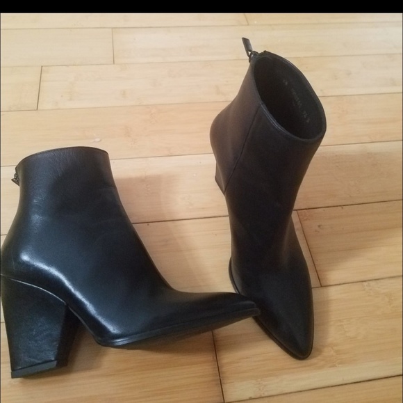 Stuart Weitzman Bedford 7.5 boots - Picture 6 of 8